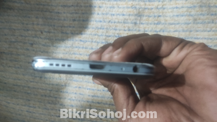 Vivo y21